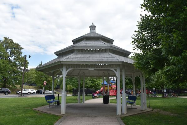 Lyndhurst Municipal Park