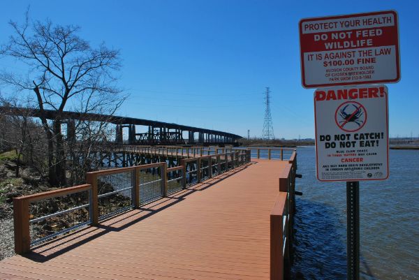 Boardwalk Promenade - Laurel Hill Park
