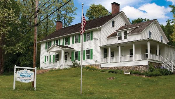 DAR Van Bunschooten Museum