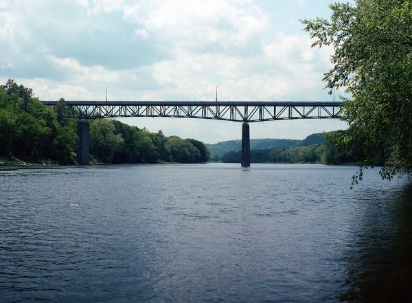 Milford-Montague Toll Bridge