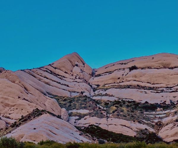 Mormon Rocks Interpretive Trail 6W04