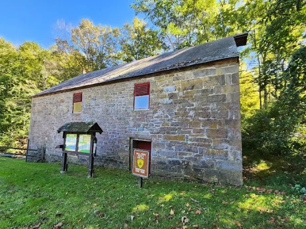 Grist Mill Trailhead and parking