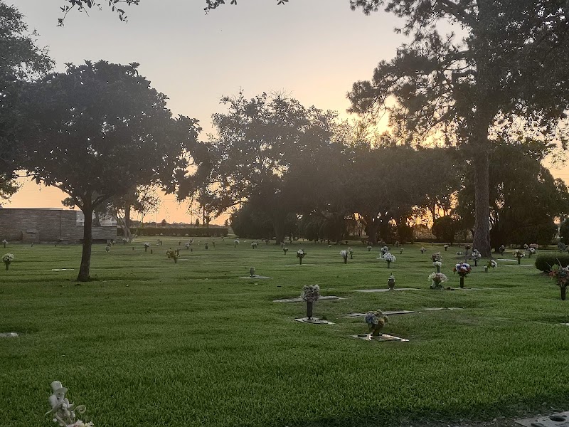 Earthman Memory Gardens Cemetery