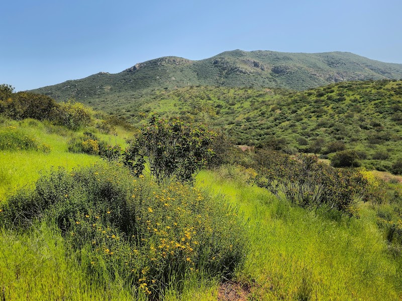 Corte Playa Catalina Entrance - Mission Trails Park