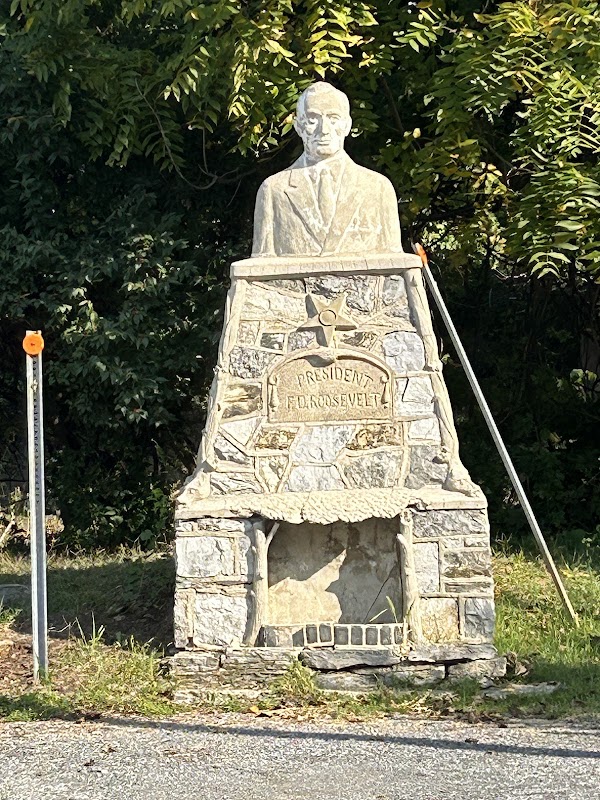 fdr sculpture on a fireplace