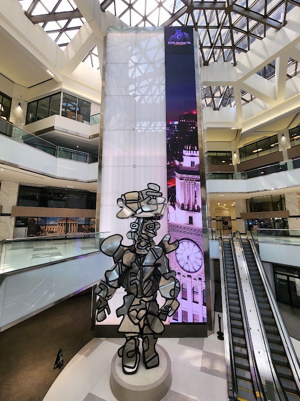 Milord la Chamarre Statue