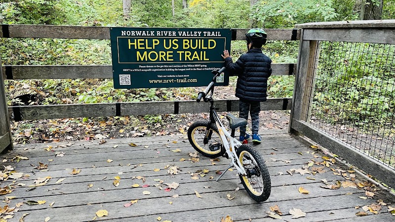 Norwalk River Valley Trail (Skunk Lane Entrance)