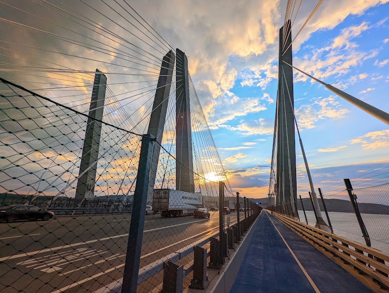 Mario Cuomo Bridge Pathway
