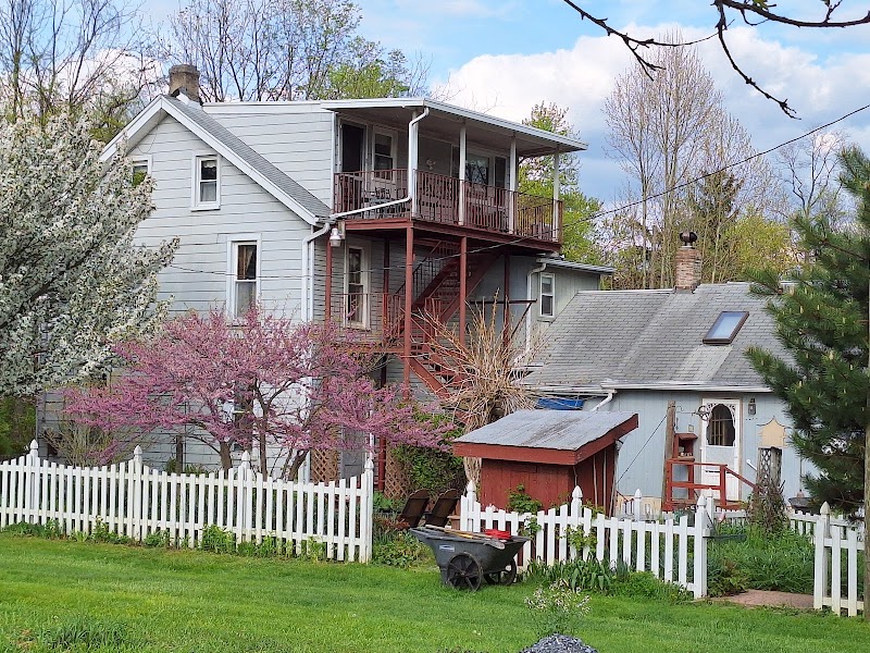 Olde Fogie Farm B & B
