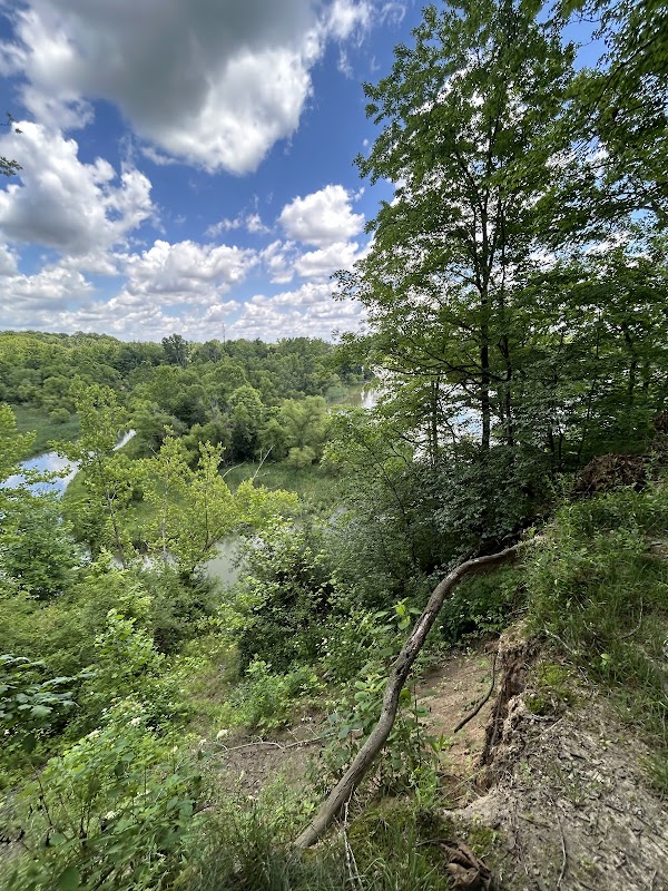 Eagles Crest Nature Preserve Trailhead