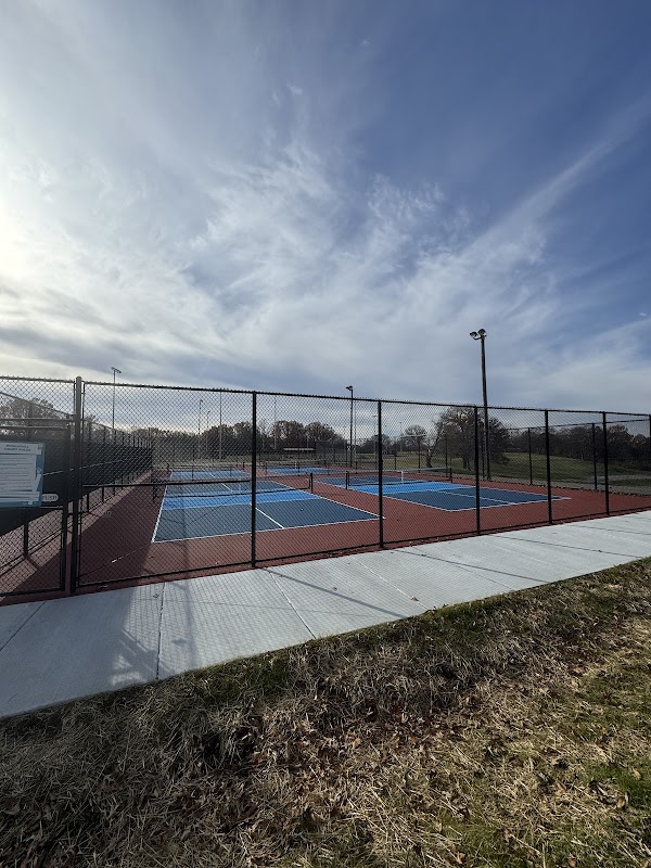 Seven Oaks Pickleball Courts with Lights