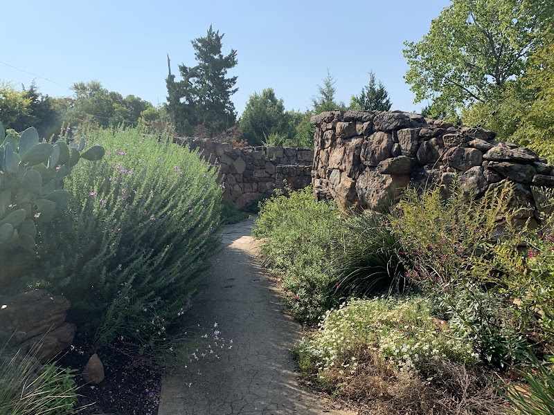 Twelve Hills Nature Center