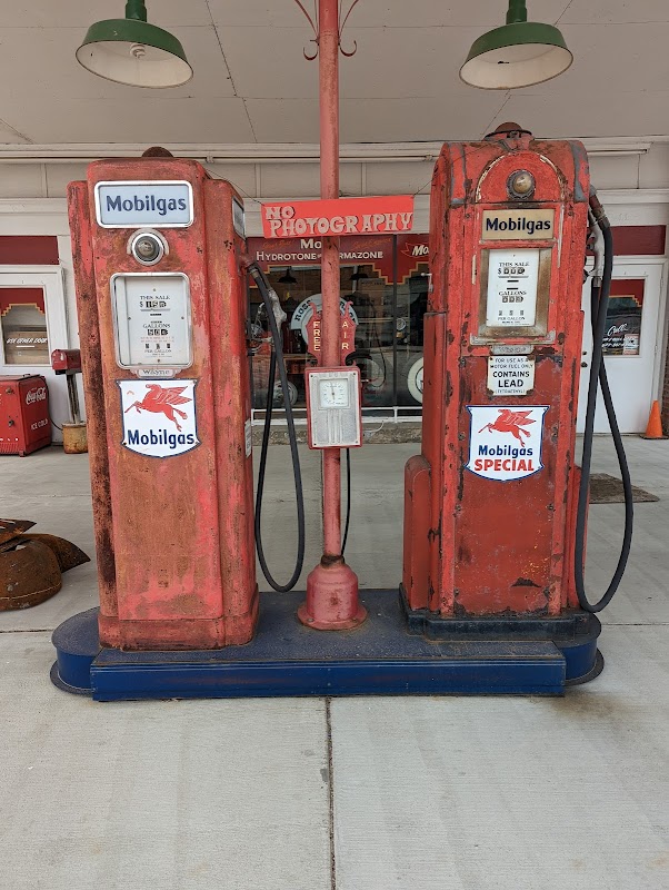 Ross' Gaspump Garage
