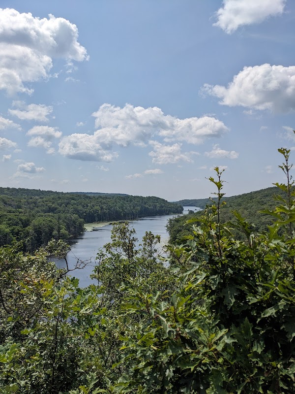 Trail Junction Appalachian Trail & Blue Fahnestock Snowshoe trail South, Lake Access South