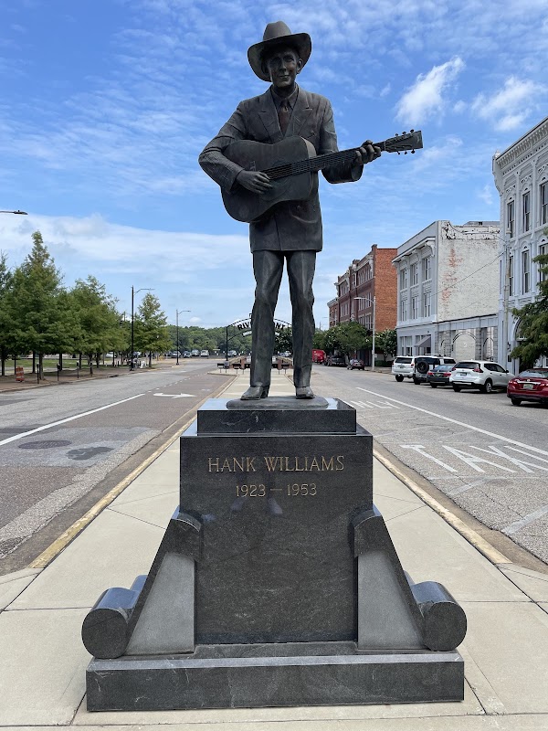 Hank Williams Statue