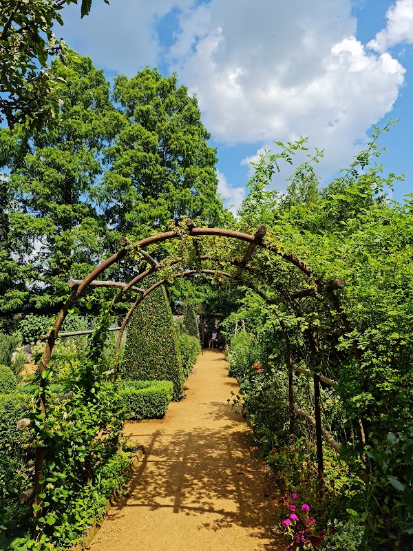Petersfield Physic Garden