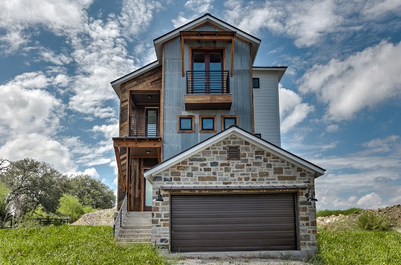 Ascensions at lake Travis