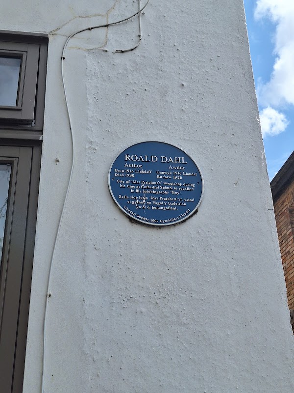 Roald Dahl Blue Plaque