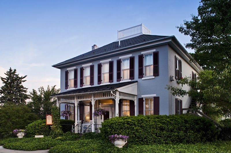 The Artist's Inn and Gallery