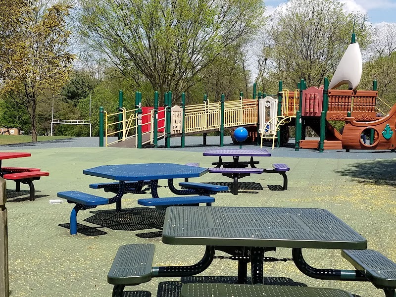 Falls Road Local Park