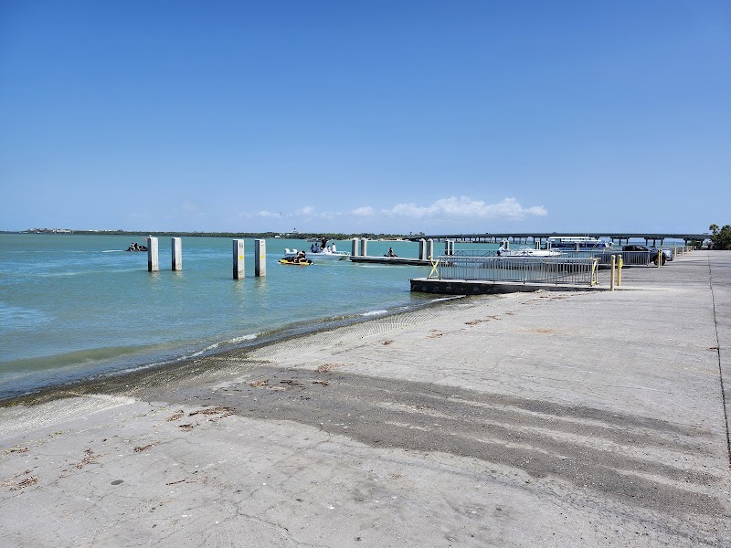 Fort De Soto Boat Ramp *only 1 floating dock operational at ramp*