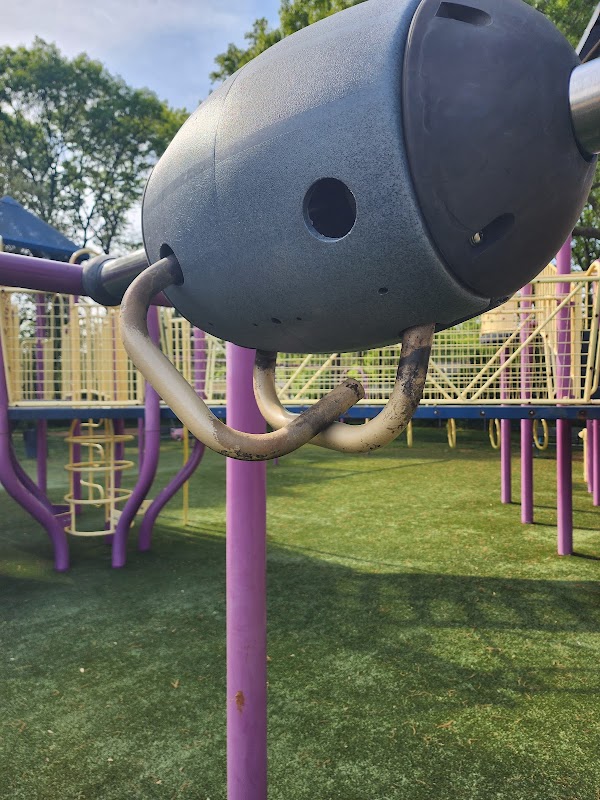 Pine Cone Woods Park