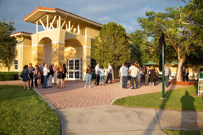 Guido’s Domino Plaza