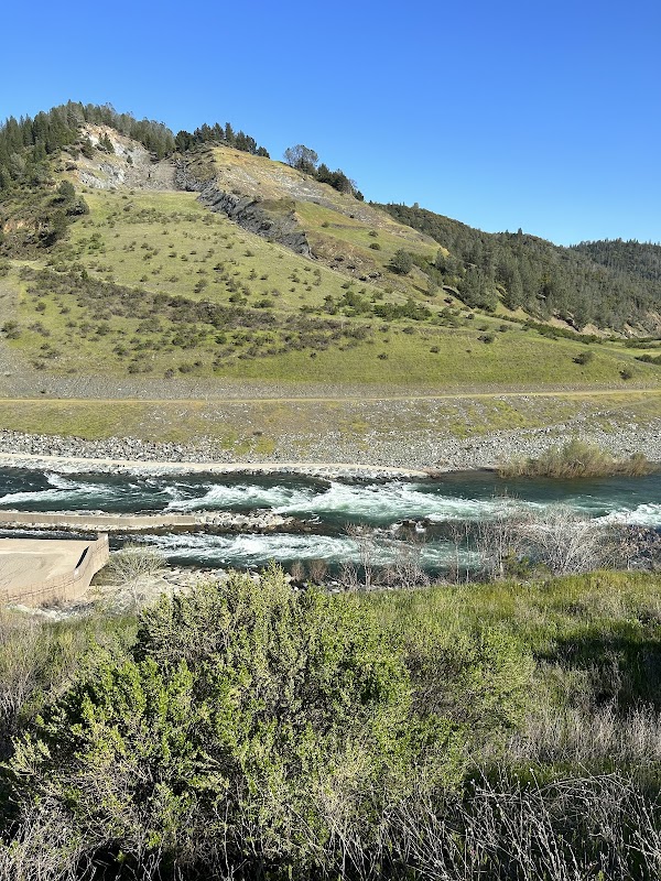 Knickerbocker crossing