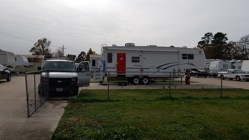 R & L RV Park