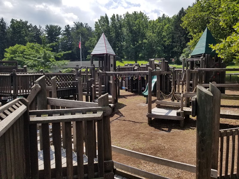 Loyd H Roland Memorial Park