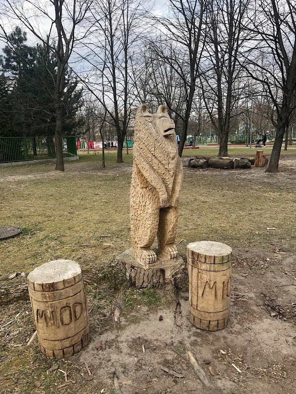 Rzeźba plenerowa Miś