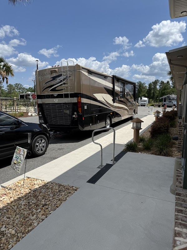Santa Fe Palms RV Resort