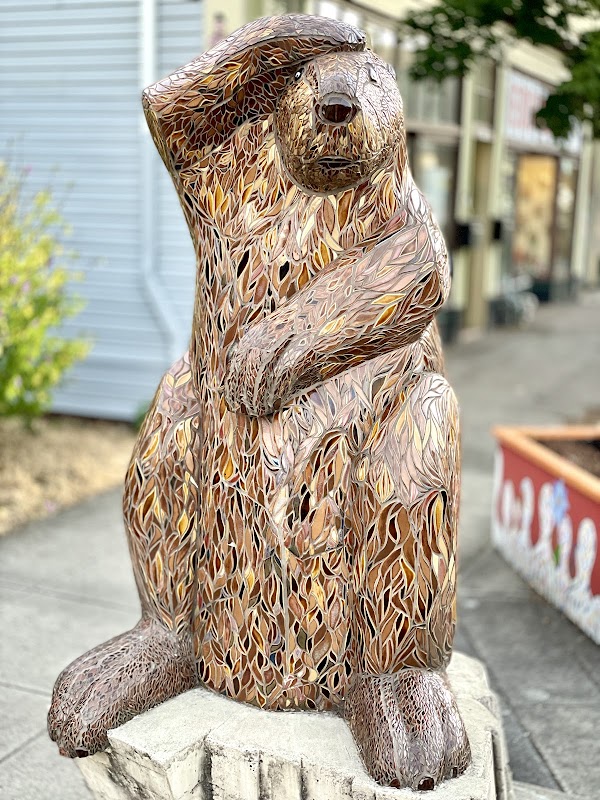 Noble Architect - Majestic Beaver Sculpture