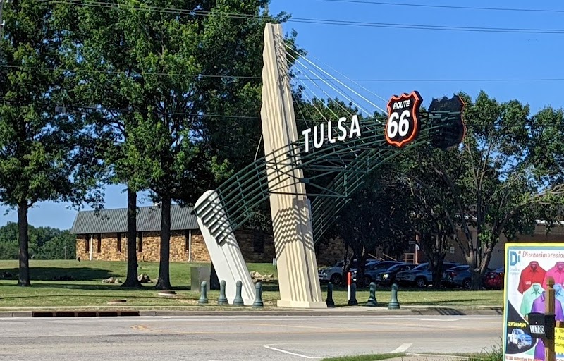 Tulsa Sign Route 66 West