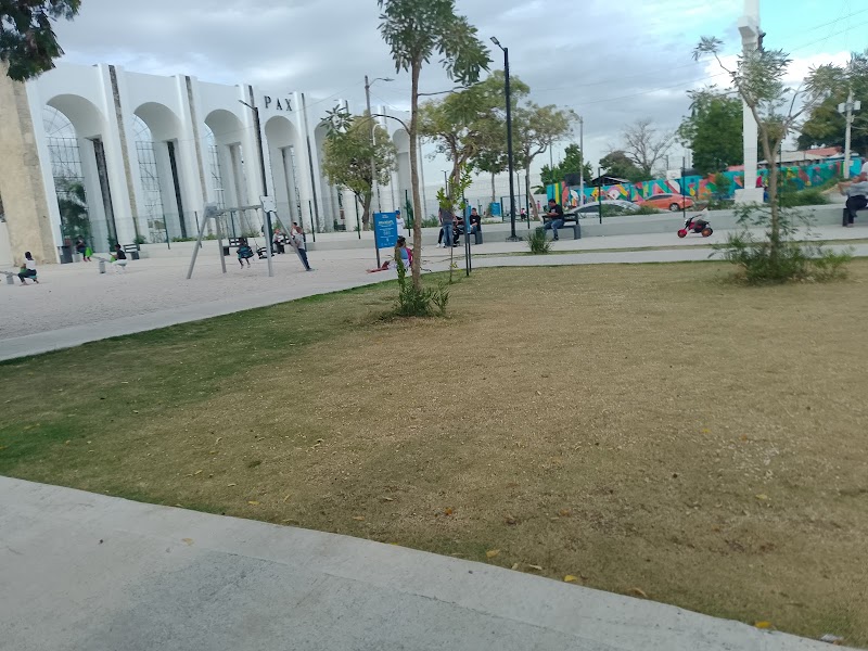 Los Girasoles Park