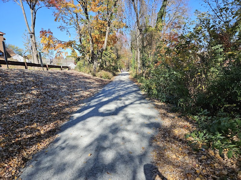Fox Chase Lorimer Trailhead