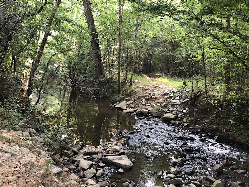 Leone Hall Price Park