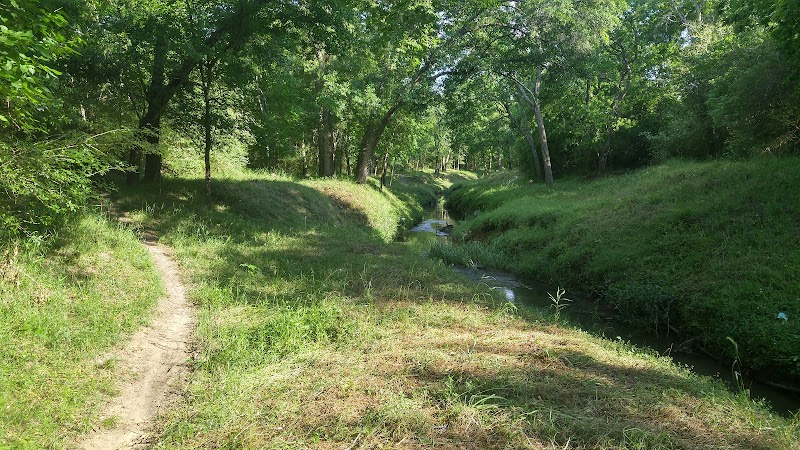 Armand Bayou Hike & Bike Trails - Fairmont Parkway Trail Head