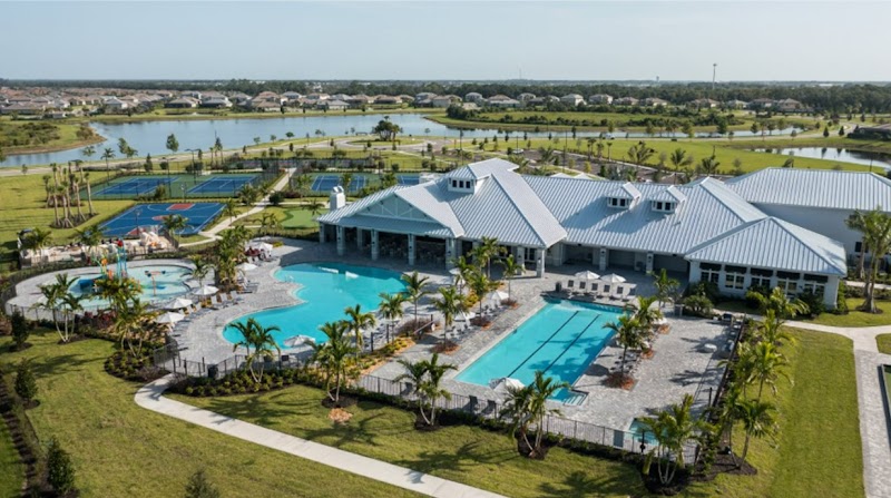 Lorraine Lakes Clubhouse