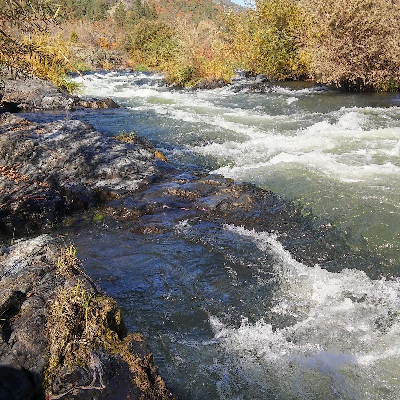 Ti'lomikh falls