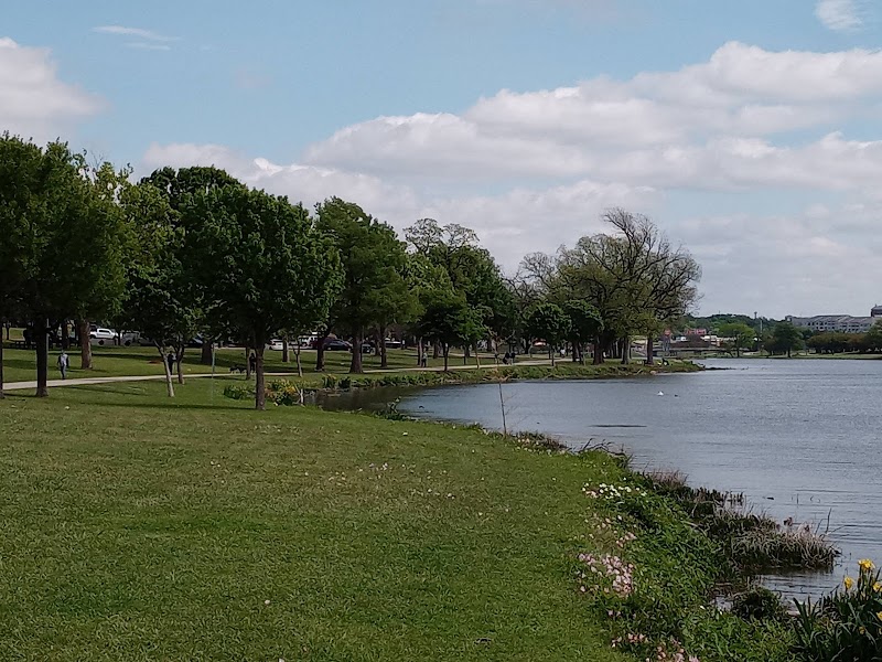 Bachman Lake Park