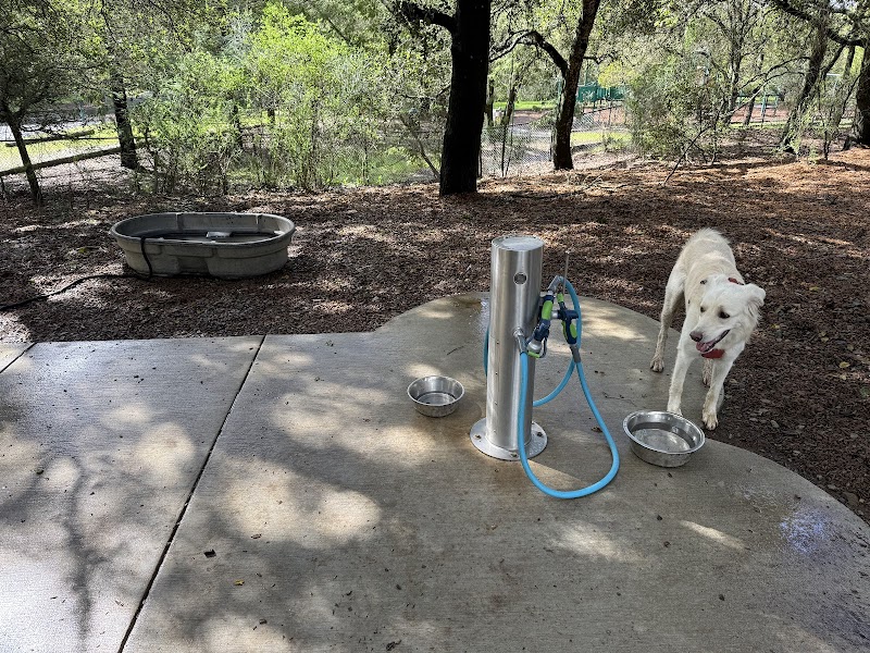 Villa Chanticleer Dog Park