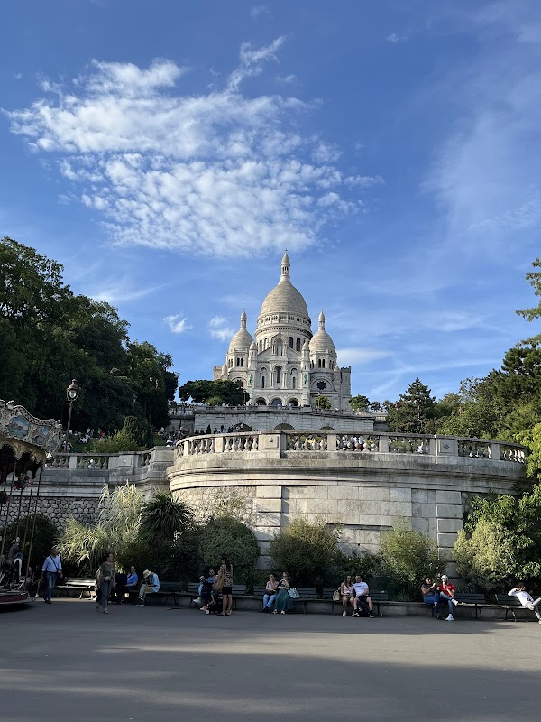 Square Louise Michel