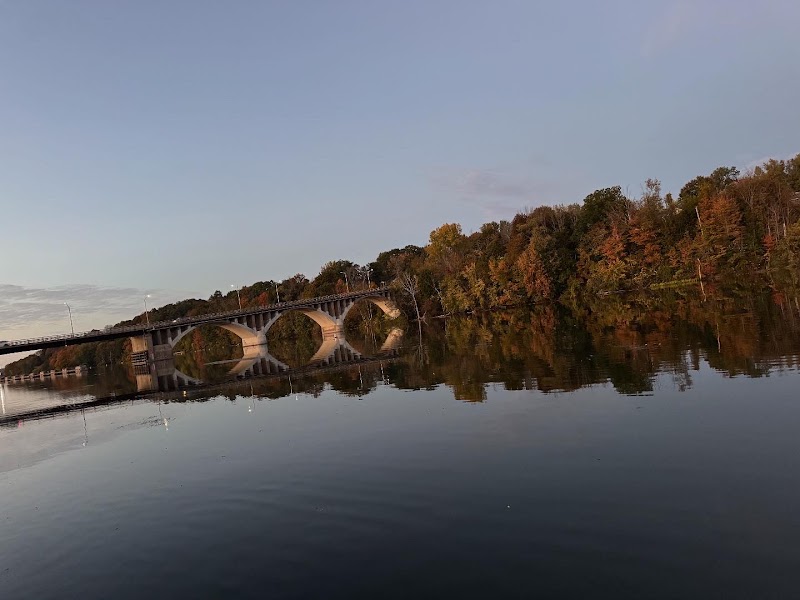 Riverview Memorial Park