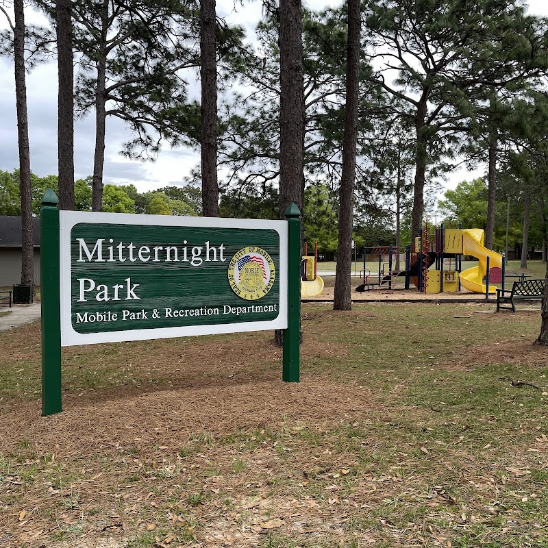 Mitternight Recreation Center & Parko