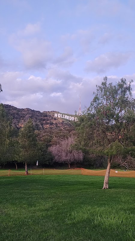 Hollywood sign lookout