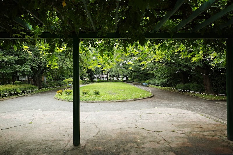 Motoyokoyama Park