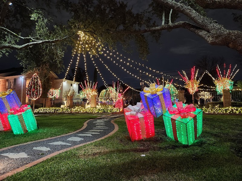 River Oaks Christmas Lights