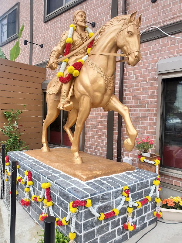 Emperor Chatrapati Shivaji Bhosale Maharaj Statue マラータ王朝シヴァージ王騎馬像