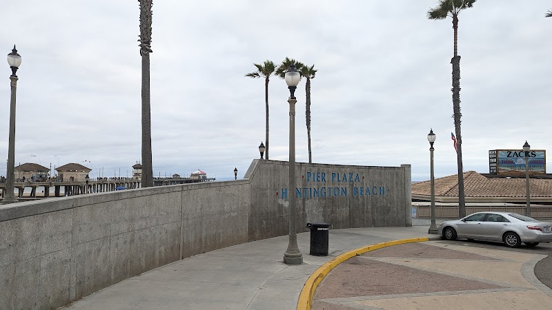 Pier Plaza and Amphitheatre